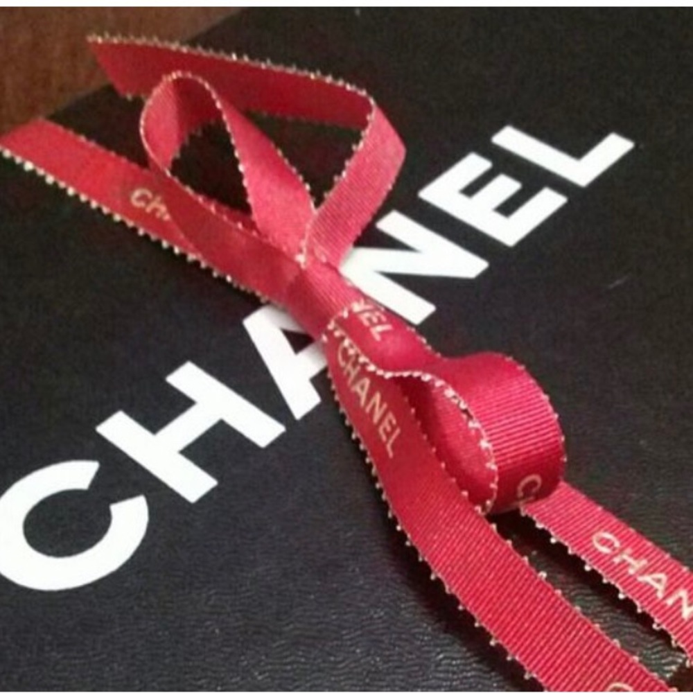 Authentic Chanel Classic Red Silk Ribbon appr. 72 Inches/2 Yds Valentine’s Day - Picture 3 of 10